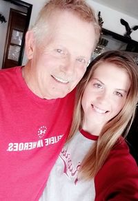 Samantha dan JR selalu dihujat saat berada di depan umum karena kesenjangan usia mereka