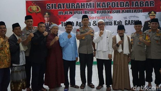 Sowan ke Ulama Garut, Kapolda Jabar: Doakan Saya Amanah