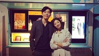 Kali ini Jae Wook membagikan foto saat ia berpose di hadapan food truck dengan si cantik Lee El. Keduanya sempat dirumorkan jalin hubungan spesial. Namun kabar itu dibantah oleh masing-masing management. Foto: Instagram jaeuck.kim