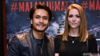 Randy Pangalila dan Chelsey Frank saat ditemui di kawasan Senayan, Jakarta Pusat pada Kamis (9/5). Pool/Noel/detikFoto.