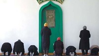 Salah satu masjid khusus perempuan di China lainnya adalah Masjid Lulan dibangun pada tahun 1956 oleh sekelompok wanita Muslim yang pindah dari Provinsi Henan ke kota Lanzhou. Masjid ini memberikan keleluasaan bagi perempuan Muslim untuk beribadah, mengurus dan menjadi imam masjid. Masjid ini pun menjadi pusat pertemuan komunitas muslimah dan mengajarkan berbagai ilmu keagamaan dan kecakapan lainnya bagi jemaah perempuan di sana. Foto: dok. chinadaily.com