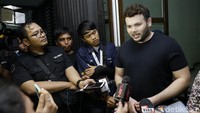Putra Rhoma Irama itupun mengaku pasrah jika harus kembali di bui. Pool/Palevi S/detikFoto.