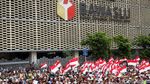 Begini Penampakan Massa Aksi di Depan Bawaslu