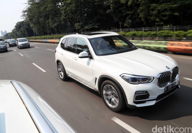 BMW X5. Foto: Pradita Utama BMW X5. Foto: Pradita Utama
