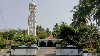 Mengunjungi Masjid Tiban Peninggalan Sunan Kalijaga di Purworejo