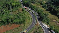 Begini penampakan dari udara Lingkar Gentong di Kabupaten Tasikmalaya, Jawa Barat.