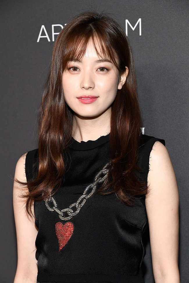 Han Hyo Joo gerah namanya ikut terseret dalam kasus Burning Sun. Lewat pengacara, ia pun menuntut 33 orang yang diduga telah menyebarkan rumor tidak benar. Foto: Getty Images