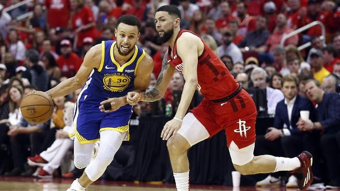 Golden State Warriors lolos ke final Wilayah Barat usai memenangi game 6 semifinal melawan Houston Rockets (Foto: Bob Levey/Getty Images) Golden State Warriors lolos ke final Wilayah Barat usai memenangi game 6 semifinal melawan Houston Rockets (Foto: Bob Levey/Getty Images)