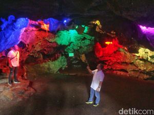 Foto: Warna-warni Goa Lawa Purbalingga yang Dikunjungi Menteri Rini