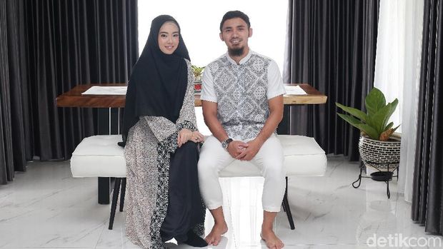 LIndswell dan suami, Achmad Hulaefi