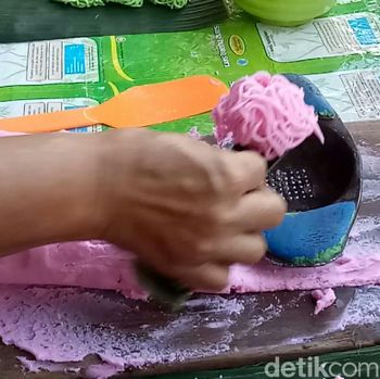 Patola, Jajan Pasar Legendaris yang Diburu Sebagai Takjil Buka Puasa