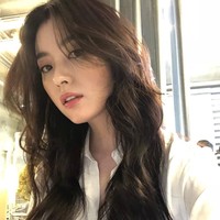 Aktris 31 tahun ini disebut datang ke klub Burning Sun saat terjadi peristiwa keributan pada 23 November 2018 silam. Namun pengacara mengklaim ia tidak pernah sekalipun memasuki klub yang sebagian sahamnya dimiliki Seungri tersebut. Akibatnya, reputasi Han Hyo Joo sebagai aktris papan atas Korea Selatan ternoda. Foto: Instagram/Han Hyo Joo