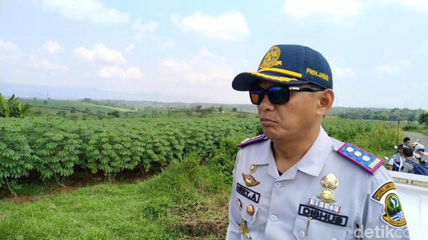 Melihat Lokasi  Calon Bandara Sukabumi di Tengah Kebun Singkong 