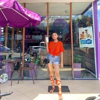 Foto ini juga penampilan lainnya Puteri Aishah yang ramai dikomentari negatif netizen Negeri Jiran. Tutup aurat itu penting, kata akun @adm_daniel. Dosa tau pakai seksi masuk neraka tau kena pukul setiap hari kat neraka padan muka, tulis akun @fatimahzahra081. Foto: Instagram