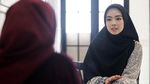 Lindswell Kwok Ratu Wushu yang Kini Berhijab