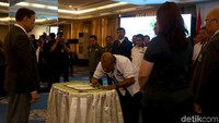 Selain melantik dan melakukan pelepasan tim nasional Indonesia untuk bertanding di Piala Sudirman 2019, PBSI juga menujuk Hendra Setiawan sebagai Kapten Tim Garuda.