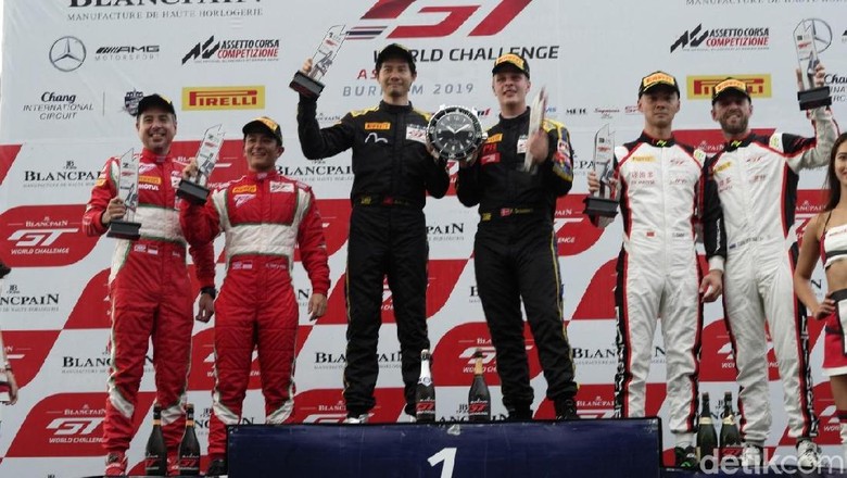 Rio dan David podium dua di kelas Pro Am GT 3. Foto: T2 Motorsports Rio dan David podium dua di kelas Pro Am GT 3. Foto: T2 Motorsports