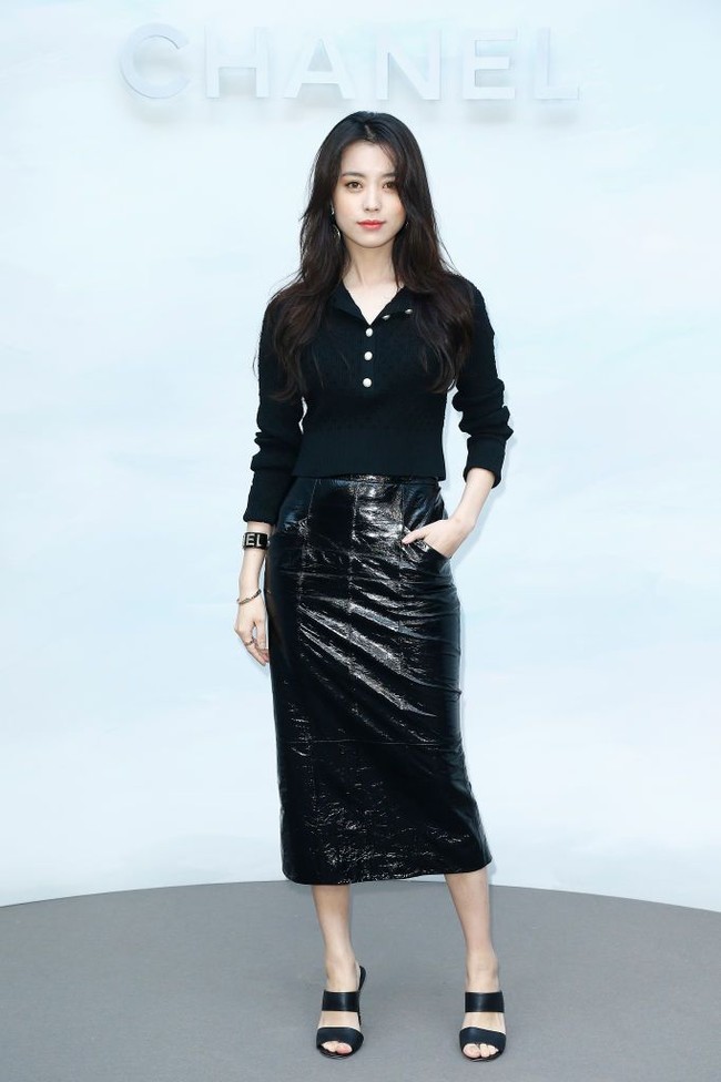 Selain akting, Han Hyo Joo juga terpandang di dunia fashion. Ia kerap diundang ke fashion show berbagai brand fashion ternama. Sebut saja Chanel, Burberry dan Gucci. Foto: Getty Images