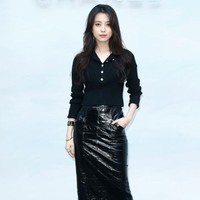 Selain akting, Han Hyo Joo juga terpandang di dunia fashion. Ia kerap diundang ke fashion show berbagai brand fashion ternama. Sebut saja Chanel, Burberry dan Gucci. Foto: Getty Images