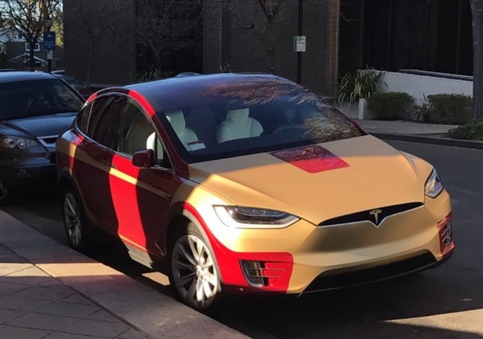 Mobil Listrik Tesla  Iron Man Foto 3