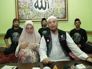 Rambut Nabi Muhammad Berada di Markas Pecinta Golok