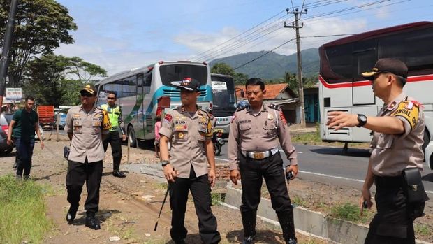 Jalur Mudik Selatan Garut Kurang Penerangan dan Berlubang