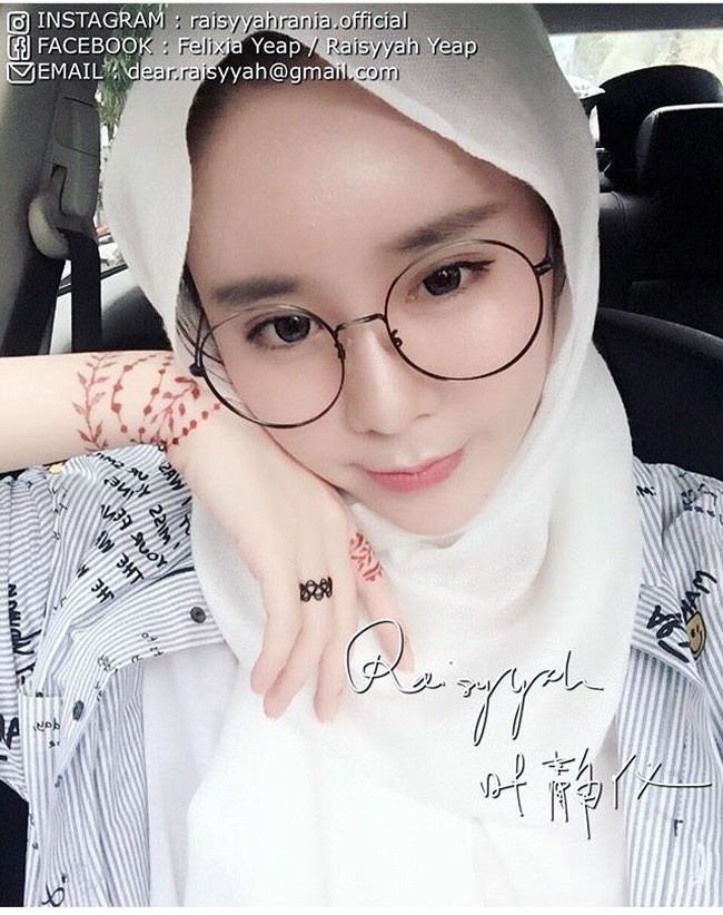 Wanita berdarah Tionghoa tersebut mengawali karier sebagai model lewat ajang kecantikan Malaysia, Dewi Remaja di 2005. Kemudian ia juga pernah meraih gelar runner-up 1 ketika mengikuti ajang Miss Chinese World Malaysia 2006 serta menjadi finalis dari Miss Malaysia Tourism 2007 saat usianya 19 tahun. Foto: Instagram