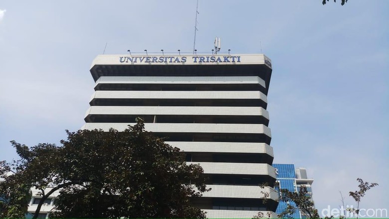 Narasi Sebagian Alumni di Balik Gelar Jokowi Putra Reformasi Narasi Sebagian Alumni di Balik Gelar Jokowi Putra Reformasi