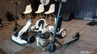 KickScooter ES2 memiliki kecepatan maksimum 25kpj dan jarak tempuh 25 km sekali pengisian daya. Sedangkan KickScooter ES4 mampu mencapai kecepatan 30kpj dan jarak tempuh hingga 45km. Foto: Rizki Pratama/detikcom