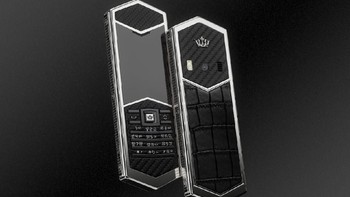 Sedangkan ponsel termurah di lini Tsarphone milik Caviar adalah edisi Ragnar Lodbrok, raja legendaris Swedia dan Denmark, yang harganya USD 3.200 atau sekitar Rp 48 juta. Foto: Caviar