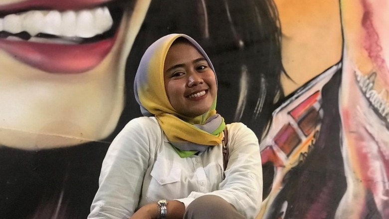 Pemenang #JalanBarengGrab, Risnawati. Foto: Robi Setiawan/detikcom Pemenang #JalanBarengGrab, Risnawati. Foto: Robi Setiawan/detikcom