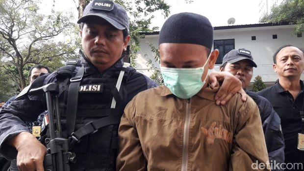 Jokowi Sabar Hadapi Ancaman Penggal Kepala 