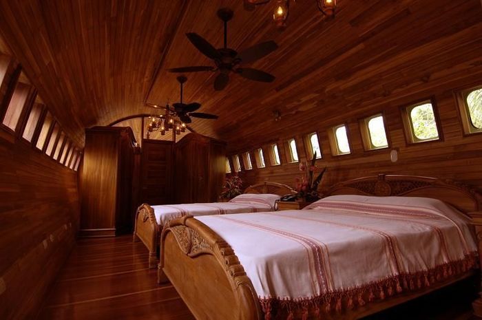 Layaknya hotel, Costa Verde juga dilengkapi fasilitas yang sama dengan htel pada umumnya.