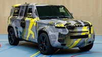 Tim engineering Jaguar Land Rover akan memulai rangkaian uji coba di jalanan dan medan off road serta program pengembangan pengujian verifikasi produk (BVT) untuk mobil berkode L663 itu. Foto: Istimewa