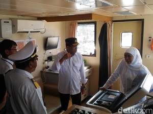 Antisipasi Lonjakan Penumpang di Madura, Menhub Serahkan Kapal Perintis