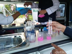 Petugas Temukan Sekoteng Pink Berpewarna Tekstil di Ciamis