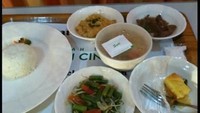 Kamu gini juga nggak? Saat bulan puasa melihat menu makanan rumah sakit aja jadi enak. Haduh kalau puasa memang godaannya ada-ada saja.  Foto: Istimewa
