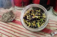 Ini 'Blue Fire Tea', Teh Biru Cantik Kaya Khasiat dari Bondowoso