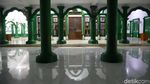 Melihat Aktivitas Ziarah di Makam Mbah Priok Saat Ramadhan