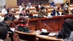 Komisi I DPR dan KPI Gelar Rapat Dengar Pendapat