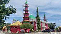Masjid Cheng Ho yang berarsitektur unik.