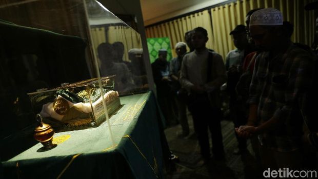 Opick Ditimpa Musibah Rumahnya Kebakaran
