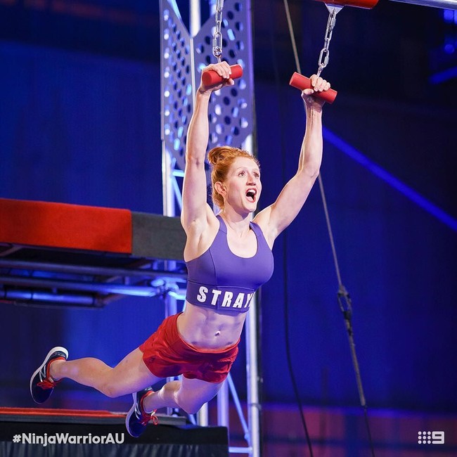 Aku pikir banyak orang berasumsi ini hanya pembohongan di Instagram ketika kenyataannya aku melakukan hal ini dengan baik dan benar-bener sebelum Instagram dan (melakukannya) memberi manfaat karena wadah ini menarik lebih banyak pekerjaan untukku, aku akan terus memproduksi konten unik jika Instagram terhapus besok, ungkapnya. Foto: Instagram @oliviavivian