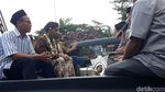 Unik Banget! Pasangan Ini Menikah di Mobil Bak Terbuka