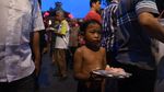 Potret Toleransi Antar Umat Beragama di Bulan Ramadhan Bikin Adem Potret Toleransi Antar Umat Beragama di Bulan Ramadhan Bikin Adem