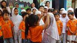 Potret Toleransi Antar Umat Beragama di Bulan Ramadhan Bikin Adem Potret Toleransi Antar Umat Beragama di Bulan Ramadhan Bikin Adem