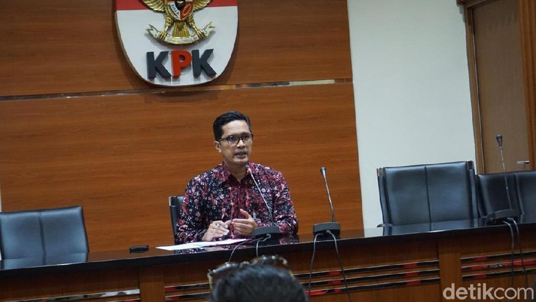 Kasus Korupsi Kapal, KPK Geledah 3 Lokasi Termasuk Rumah Pejabat KKP Kasus Korupsi Kapal, KPK Geledah 3 Lokasi Termasuk Rumah Pejabat KKP