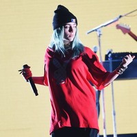 Aku tidak pernah mau dunia tahu segalanya tentangku. Itu sebabnya kenapa aku pakai baju-baju lebar dan longgar, ujar musisi yang pernah duet dengan Khalid ini. Foto: Getty Images