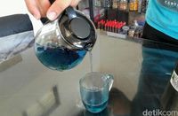 Ini 'Blue Fire Tea', Teh Biru Cantik Kaya Khasiat dari Bondowoso