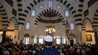 Membahas perkembangan dan kehidupan umat Muslim di Amerika Serikat tak kalah menarik seperti membahas kehidupan umat Muslim di negara lain. Tantangan demi tantangan, seperti Islamophobia tak menyurutkan semangat umat Muslim di Amerika Serikat untuk melaksanakan puasa dengan penuh suka cita. Hal itu dapat dilihat dari ramainya masjid dikunjungi umat Muslim untuk berbuka bersama atau sekadar mengikuti kegiatan selama bulan Ramadhan. Amr Alfiky/Reuters.